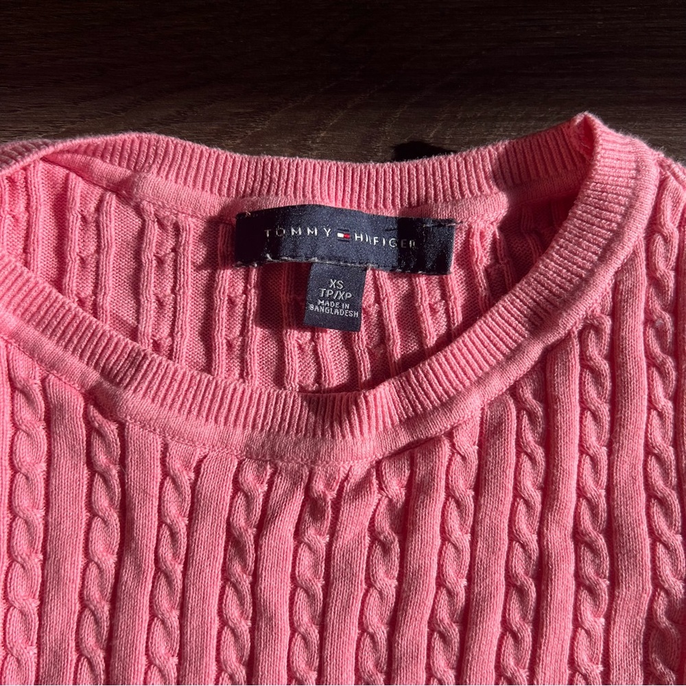 Tommy Hilfiger short sleeved pink cable sweater, top shirt - Picture 2 of 5